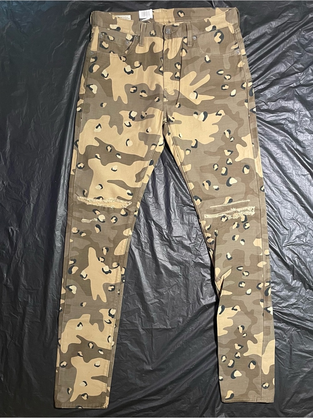 Levi’s Premium Lo-Ball Stack Camo Distressed Jeans Men’s 34x34